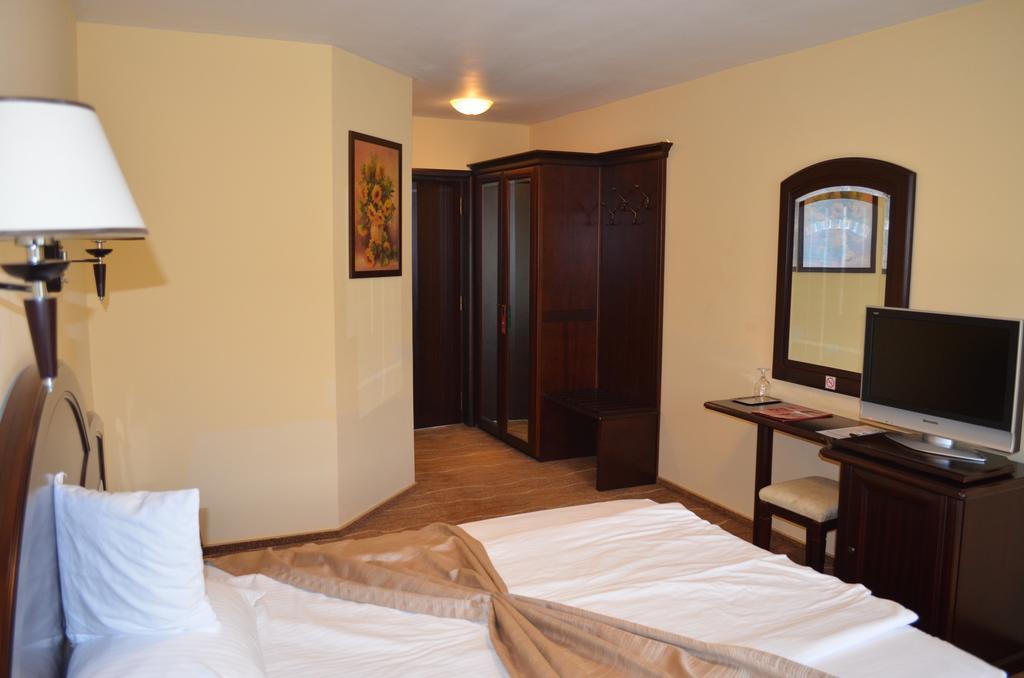 Hotel Astoria Alba Iulia Habitación foto