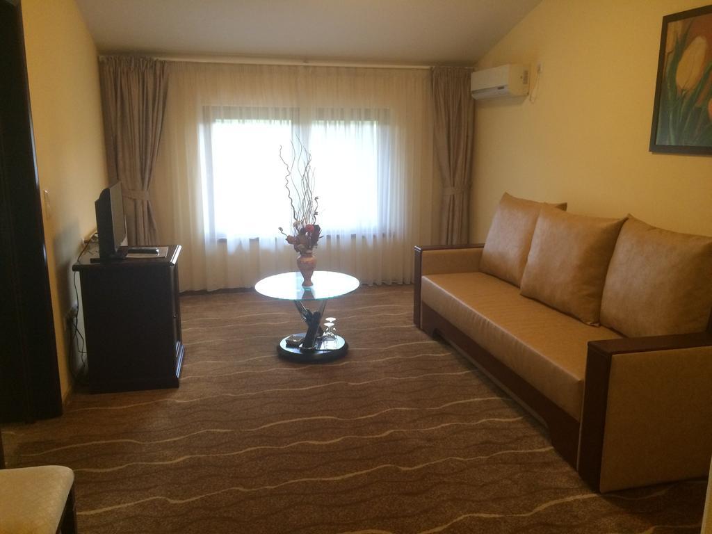 Hotel Astoria Alba Iulia Habitación foto